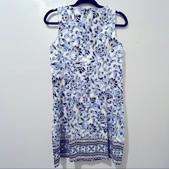 London Times Petite Shift Dress Sleeveless Blue White Floral Dress 4P NWOT - Picture 12 of 12